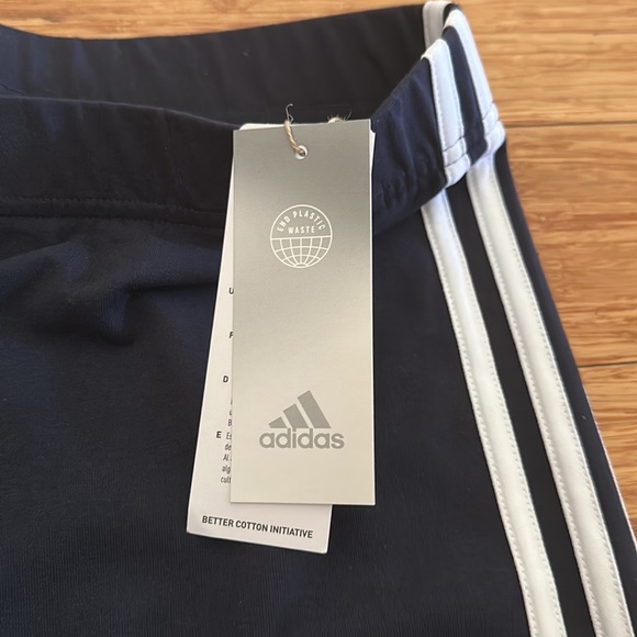 NWT Adidas Women’s Dark Navy/Ink Biker Shorts Size L - Picture 4 of 5